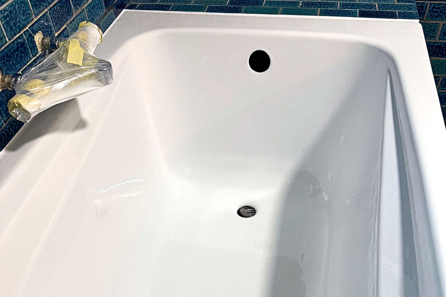 baignoire en fonte des années 70 après réémaillage